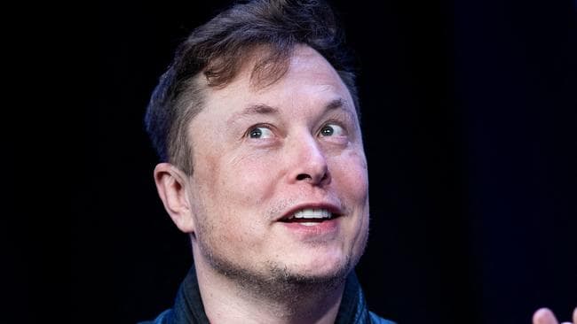 Elon Musk apoiou movimentos para reduzir maciçamente as taxas de transação de dogecoin. Foto: Brendan Smialowski / AFPFonte:AFP