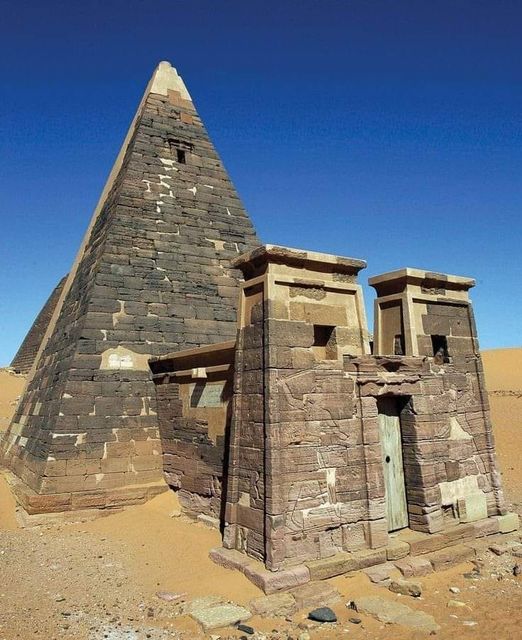 AS ANTIGAS PIRÂMIDES NUBIAS ESQUECIDAS DE MEROE | SUDÃO AS ANTIGAS PIRÂMIDES NUBIAS ESQUECIDAS DE MEROE | SUDÃO